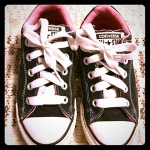 Converse Size 1 Black & Pink